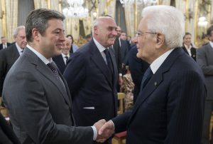 Il Presidente della Repubblica Sergio Mattarella e il Vincitore del Premio Leonardo Startup 2023 Giovanni Fiengo